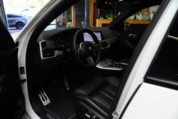 BMW X5 XDrive40i High Executive | HuD | Panorama | Luxe Leder | Camera | BMW LED | Sfeerverlichting | Stoelverwarming | Smart Key