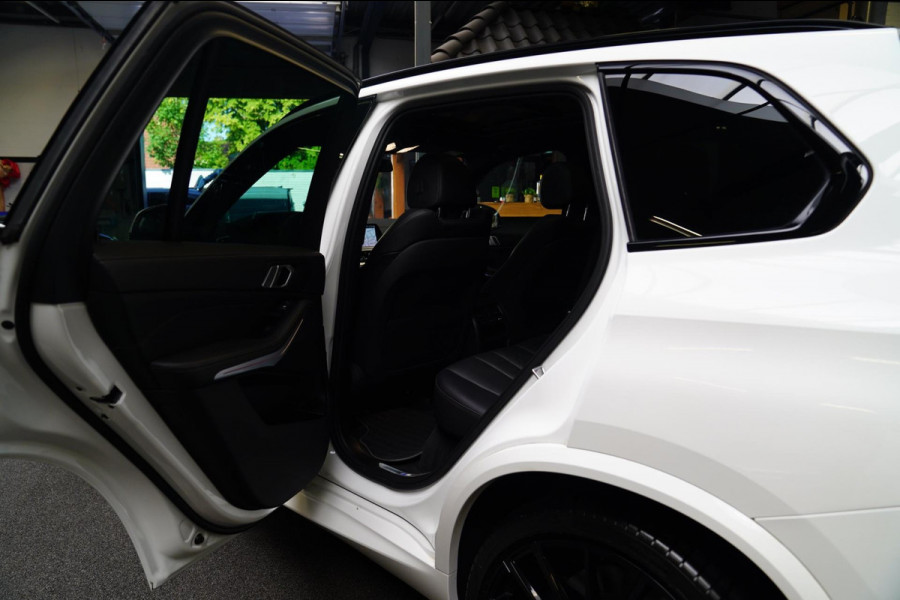 BMW X5 XDrive40i High Executive | HuD | Panorama | Luxe Leder | Camera | BMW LED | Sfeerverlichting | Stoelverwarming | Smart Key