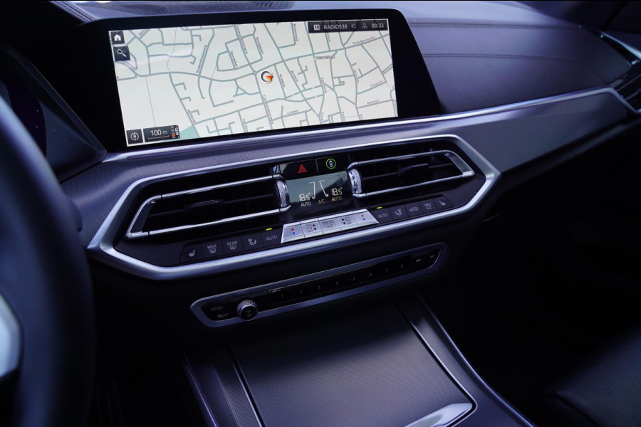BMW X5 XDrive40i High Executive | HuD | Panorama | Luxe Leder | Camera | BMW LED | Sfeerverlichting | Stoelverwarming | Smart Key