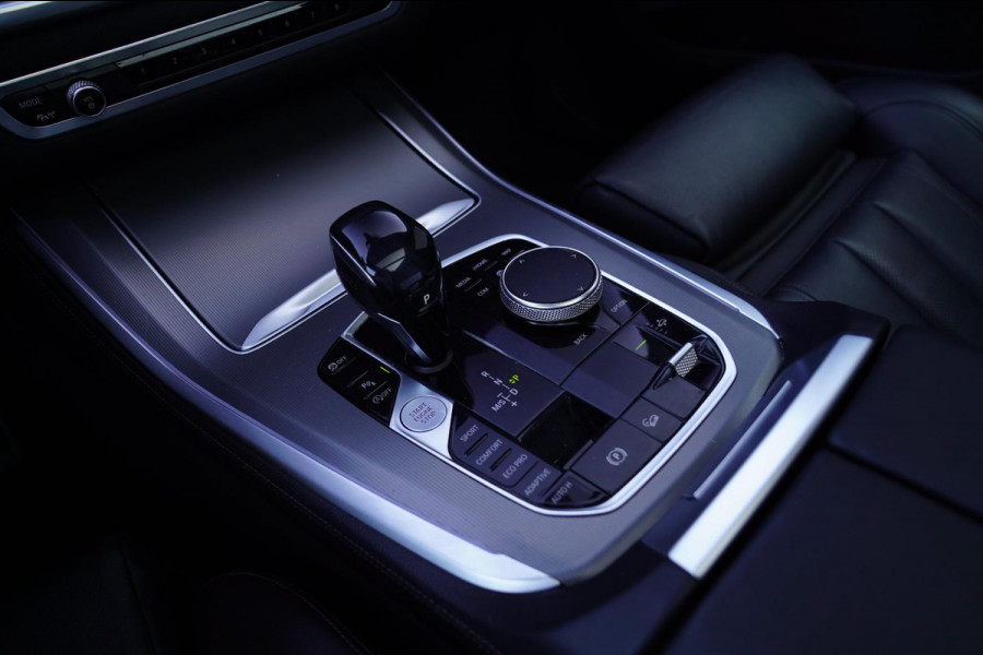 BMW X5 XDrive40i High Executive | HuD | Panorama | Luxe Leder | Camera | BMW LED | Sfeerverlichting | Stoelverwarming | Smart Key