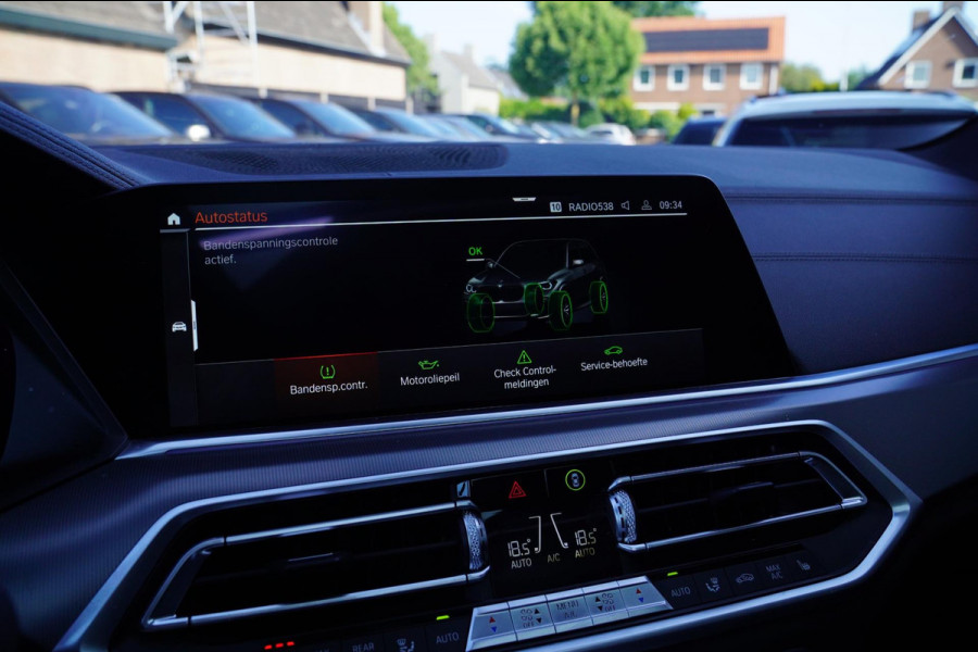 BMW X5 XDrive40i High Executive | HuD | Panorama | Luxe Leder | Camera | BMW LED | Sfeerverlichting | Stoelverwarming | Smart Key