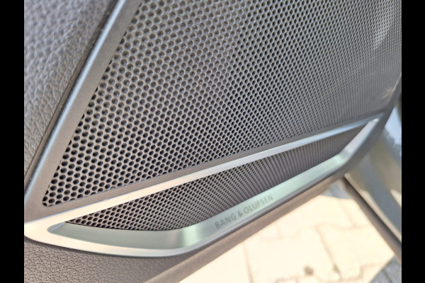 Audi Q3 35 TFSI S - Line | Adaptive Cruise | LederenSportstoelen | B&O Soundsystem | 360 Camera | Dodehoek | Virtual Cockpit | 20"L.M | Carplay | Keyless |