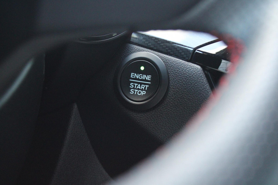 Ford Kuga 2.5 PHEV ST-Line BELLEN VOOR BEZICHTIGING | Winter Pack | Camera | Cruise Control | Navigatie |