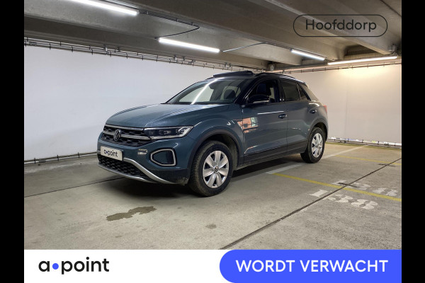 Volkswagen T-Roc 1.5 TSI Style 150 pk Automaat (DSG) | Verlengde garantie | Panoramadak | Parkeersensoren (Park assist) | Stoelverwarming | Black Style pakket |