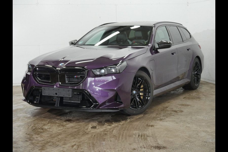 BMW 5 Serie Touring M5 Individual ''Daytonaviolett' - Carbon Remmen - Pano - Trekhaak