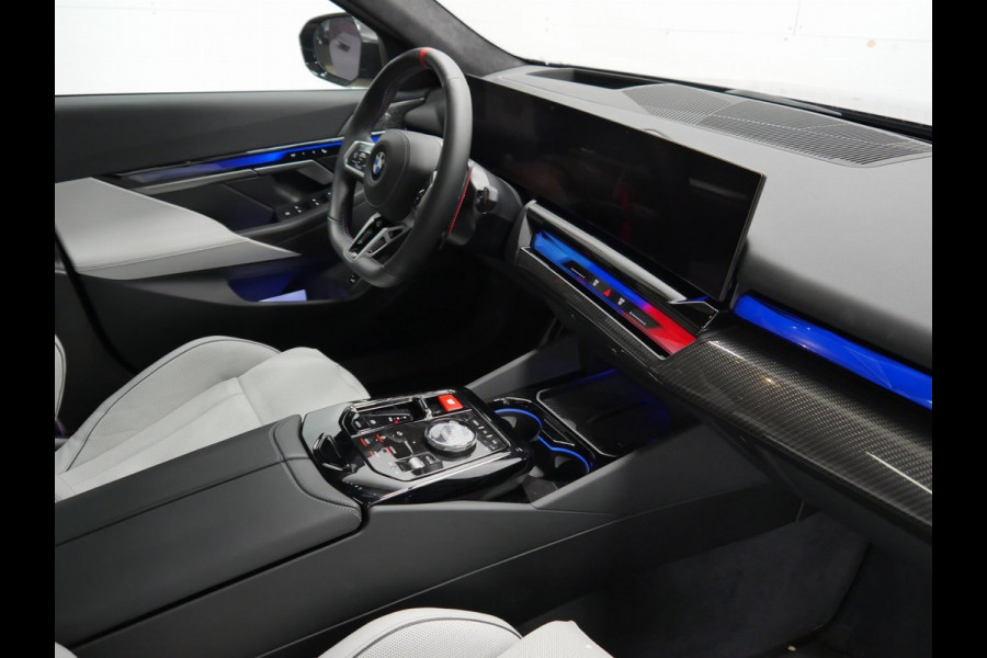 BMW 5 Serie Touring M5 Individual ''Daytonaviolett' - Carbon Remmen - Pano - Trekhaak
