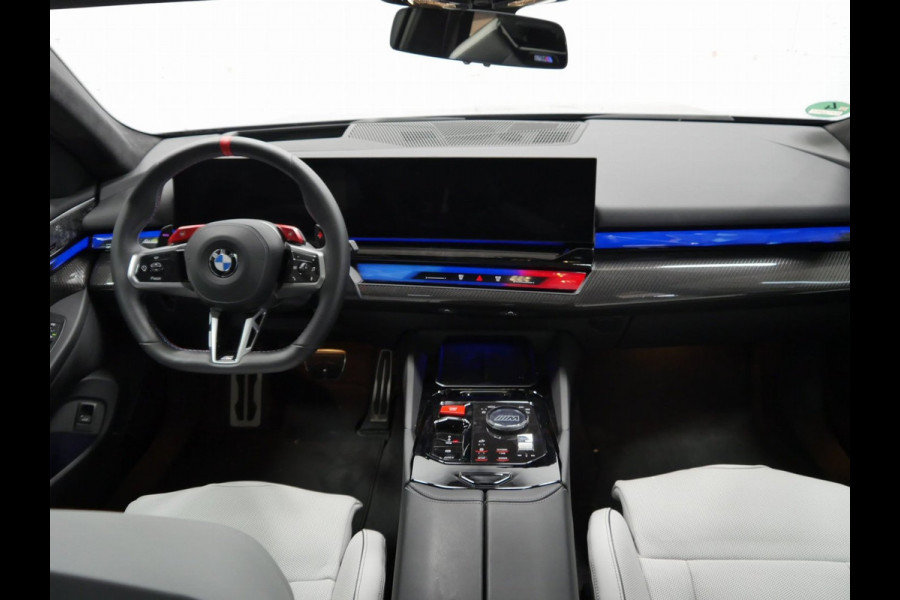 BMW 5 Serie Touring M5 Individual ''Daytonaviolett' - Carbon Remmen - Pano - Trekhaak