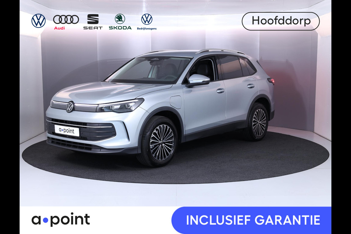 Volkswagen Tiguan 1.5 eHybrid Life PHEV 204PK | Assistentie pakket | Stoelverwarming voor+achter | 18"Lm velgen |