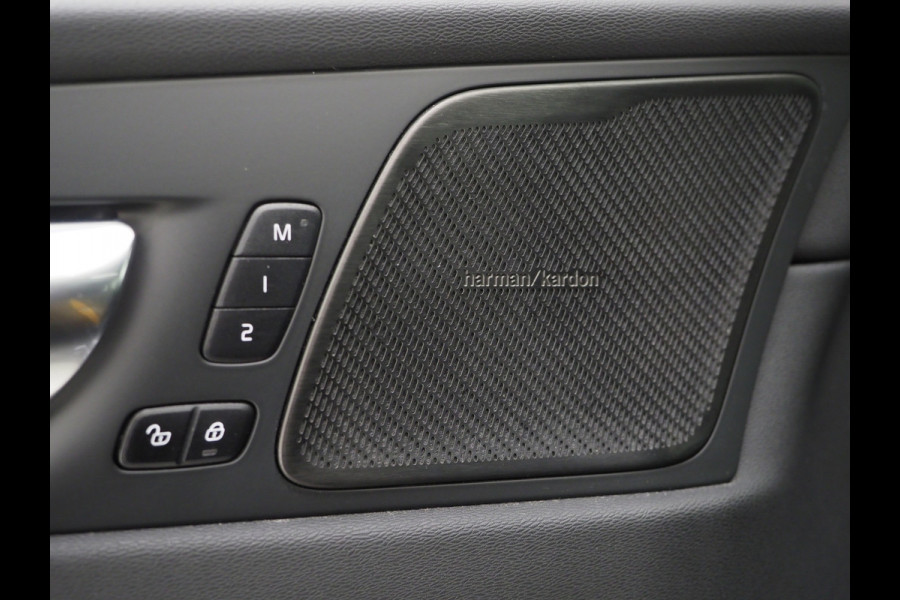 Volvo XC60 2.0 T8 AWD Polestar Engineered Long Range | Panoramadak | Harman/Kardon | Pilot Assist | 360 | Keyless | Carplay