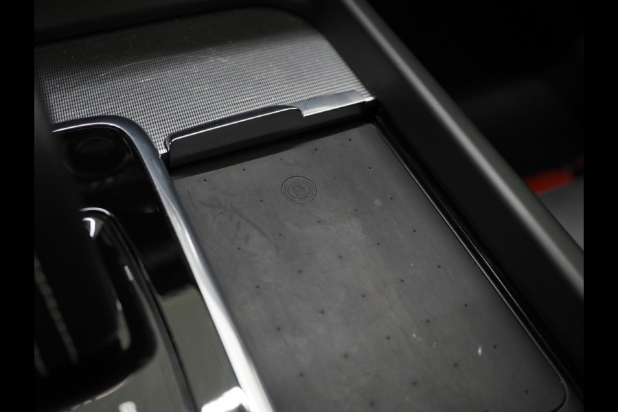 Volvo XC60 2.0 T8 AWD Polestar Engineered Long Range | Panoramadak | Harman/Kardon | Pilot Assist | 360 | Keyless | Carplay