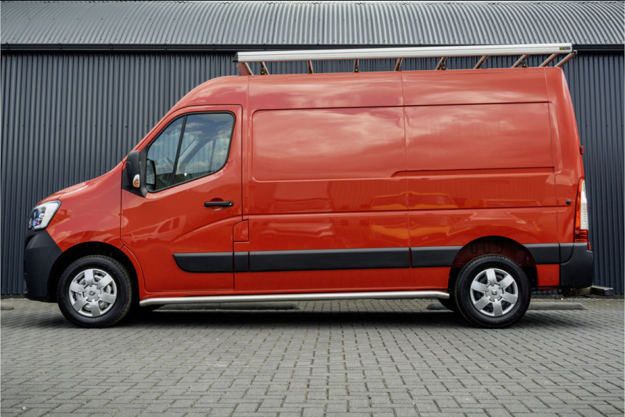 Renault Master T35 dCi | L2H2 | Camera | Navi | LED | 3-Zits | Airco | PDC | Euro 6