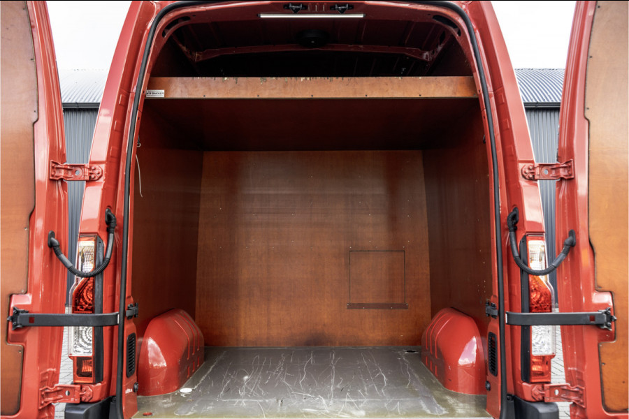 Renault Master T35 dCi | L2H2 | Camera | Navi | LED | 3-Zits | Airco | PDC | Euro 6