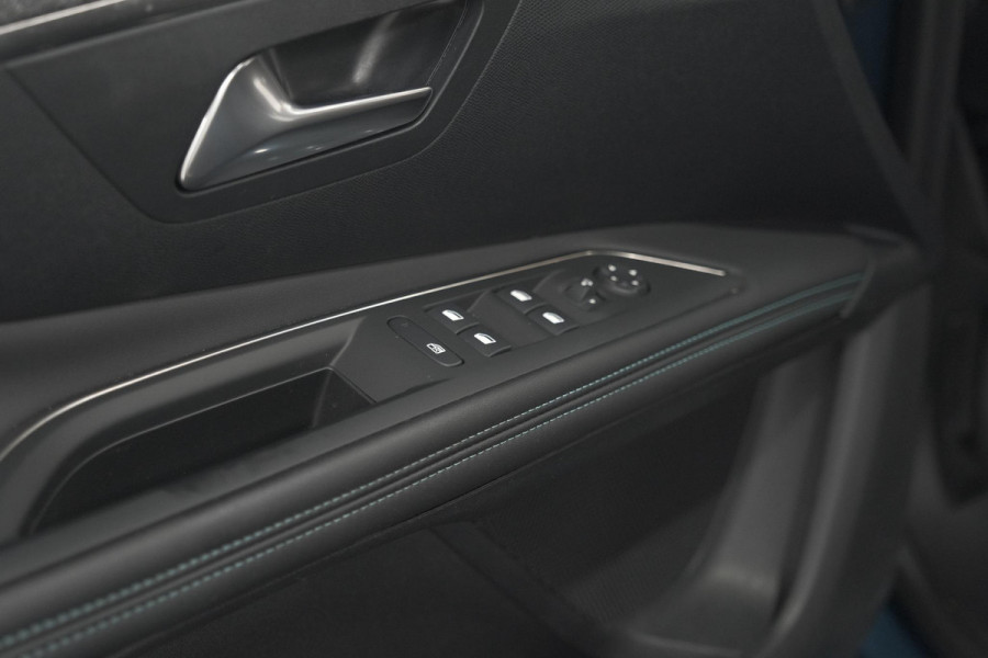 Peugeot 3008 PureTech 130 Allure Pack Business | Camera | Elektrische Kofferklep | Dodehoekdetectie | Apple Carplay