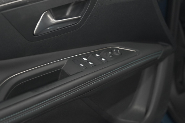 Peugeot 3008 PureTech 130 Allure Pack Business | Camera | Elektrische Kofferklep | Dodehoekdetectie | Apple Carplay
