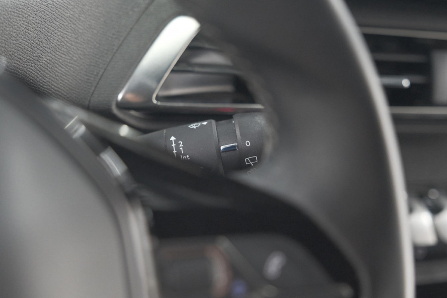 Peugeot 3008 PureTech 130 Allure Pack Business | Camera | Elektrische Kofferklep | Dodehoekdetectie | Apple Carplay
