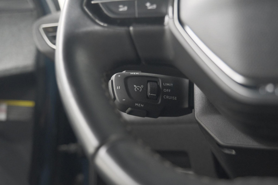 Peugeot 3008 PureTech 130 Allure Pack Business | Camera | Elektrische Kofferklep | Dodehoekdetectie | Apple Carplay
