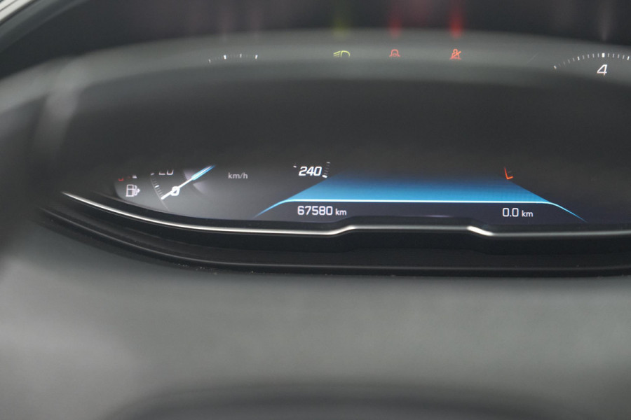 Peugeot 3008 PureTech 130 Allure Pack Business | Camera | Elektrische Kofferklep | Dodehoekdetectie | Apple Carplay