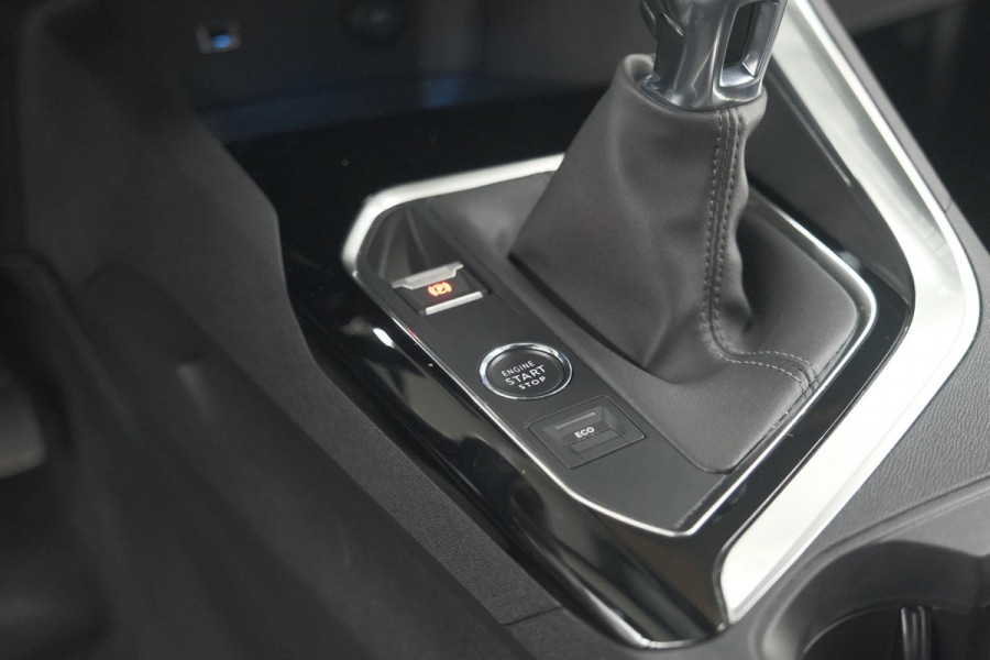 Peugeot 3008 PureTech 130 Allure Pack Business | Camera | Elektrische Kofferklep | Dodehoekdetectie | Apple Carplay