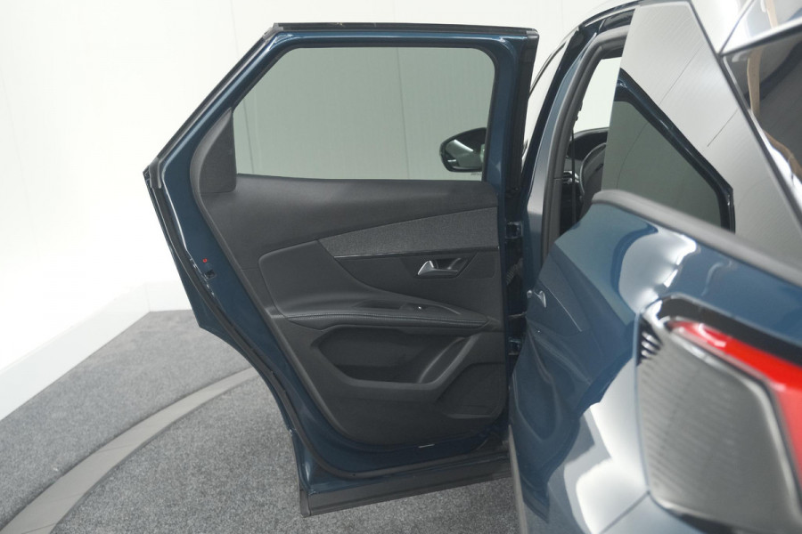 Peugeot 3008 PureTech 130 Allure Pack Business | Camera | Elektrische Kofferklep | Dodehoekdetectie | Apple Carplay