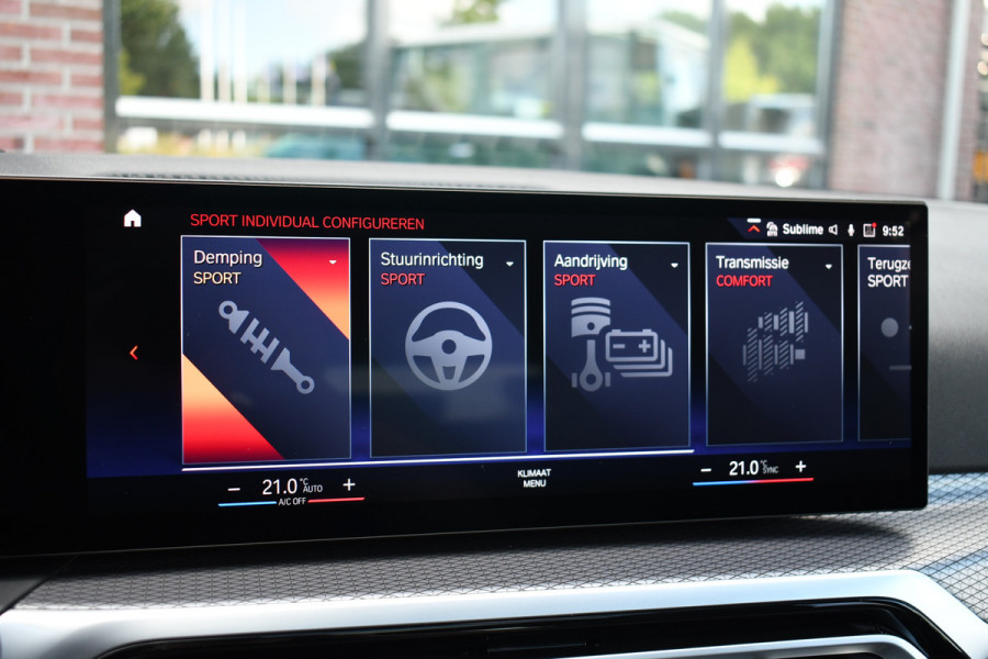 BMW 3 Serie Touring 330e M-Sport Pano ACC El-zetel HUD 19inch Camera Adp-onderstel