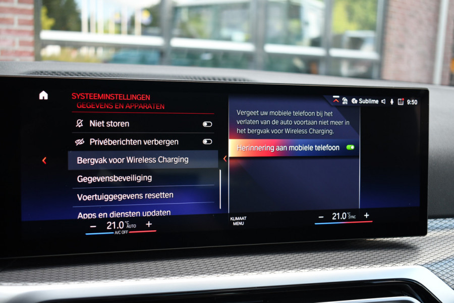BMW 3 Serie Touring 330e M-Sport Pano ACC El-zetel HUD 19inch Camera Adp-onderstel