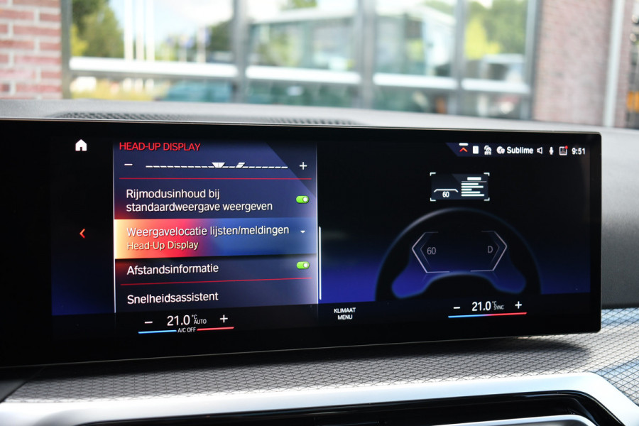 BMW 3 Serie Touring 330e M-Sport Pano ACC El-zetel HUD 19inch Camera Adp-onderstel
