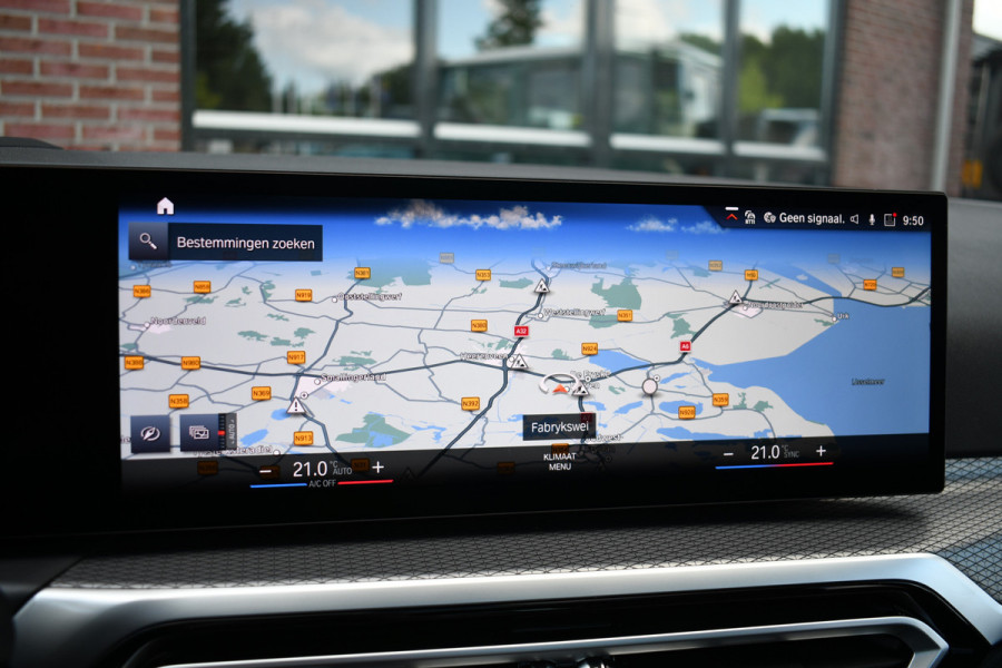 BMW 3 Serie Touring 330e M-Sport Pano ACC El-zetel HUD 19inch Camera Adp-onderstel