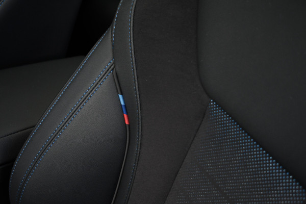 BMW 3 Serie Touring 330e M-Sport Pano ACC El-zetel HUD 19inch Camera Adp-onderstel