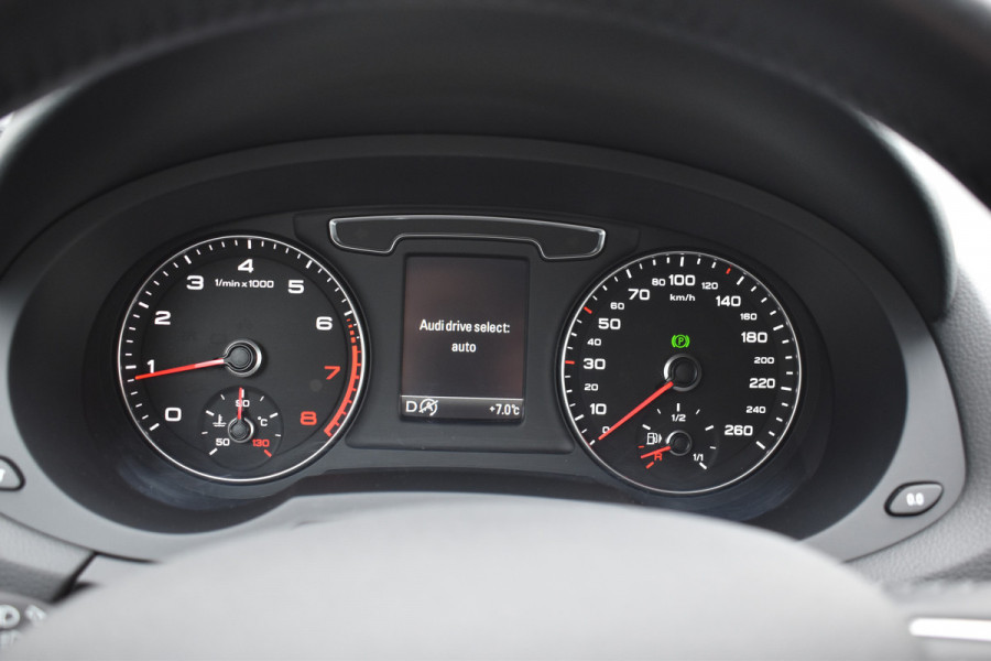 Audi Q3 1.4 TFSI CoD Sport Advance Sport Automaat elec-achterklep Stoelverwarming