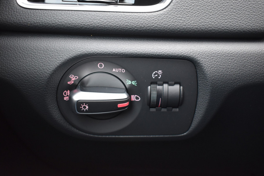 Audi Q3 1.4 TFSI CoD Sport Advance Sport Automaat elec-achterklep Stoelverwarming
