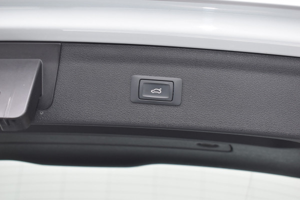 Audi Q3 1.4 TFSI CoD Sport Advance Sport Automaat elec-achterklep Stoelverwarming