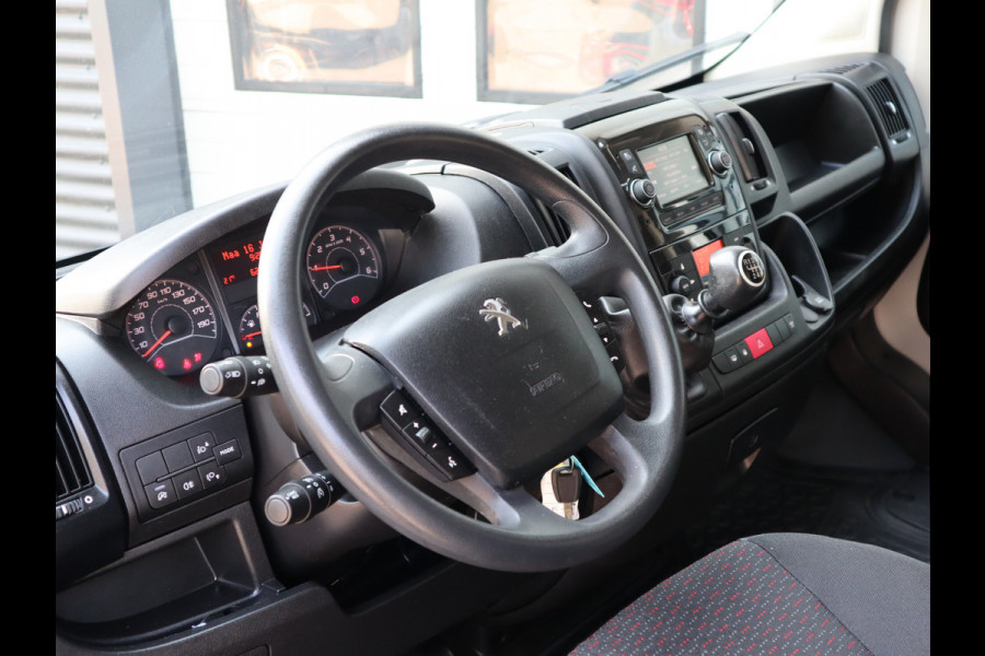 Peugeot Boxer 330 2.2 BlueHDi 141pk Euro 6 L2H2 - Imperiaal - Trekhaak - NAP