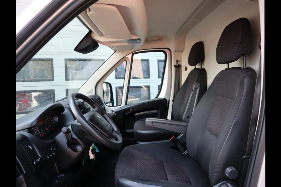 Peugeot Boxer 330 2.2 BlueHDi 141pk Euro 6 L2H2 - Imperiaal - Trekhaak - NAP