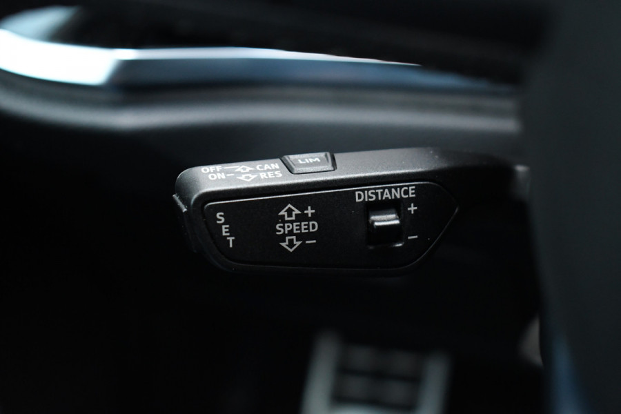 Audi Q3 45 TFSI quattro S-Line Pano Trekh ACC B&O 21inch m-LED Camera