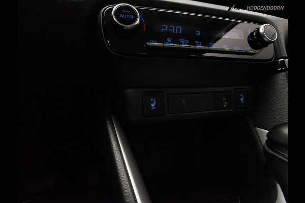 Mazda 2 Hybrid 1.5 Select (APPLE CARPLAY,LED,NAVIGATIE,KEYLESS,CRUISE,CAMERA,STOEL-STUURVERWARMING,LM-VELGEN,TOPCONDITIE)