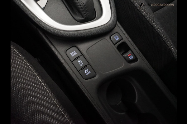 Mazda 2 Hybrid 1.5 Select (APPLE CARPLAY,LED,NAVIGATIE,KEYLESS,CRUISE,CAMERA,STOEL-STUURVERWARMING,LM-VELGEN,TOPCONDITIE)
