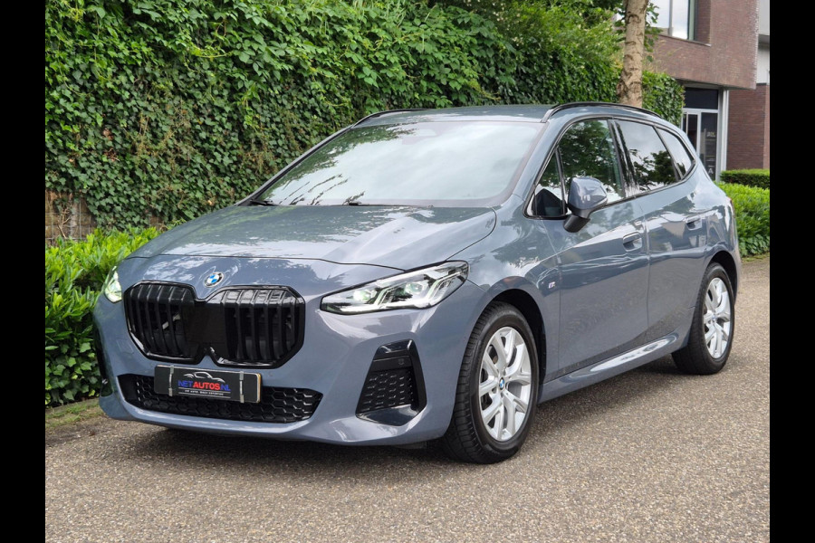 BMW 2 Serie Active Tourer M Sport ACC Line Assist CarPlay Trekhaak Cam H&K Sparkling copper grey Fabriek garantie 2026