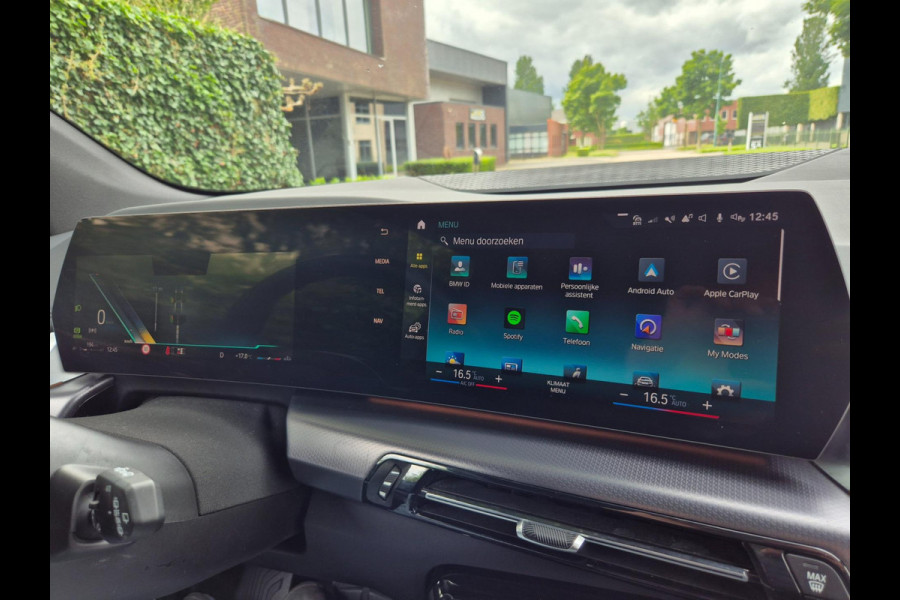 BMW 2 Serie Active Tourer M Sport ACC Line Assist CarPlay Trekhaak Cam H&K Sparkling copper grey Fabriek garantie 2026