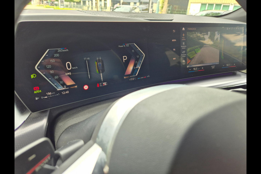 BMW 2 Serie Active Tourer M Sport ACC Line Assist CarPlay Trekhaak Cam H&K Sparkling copper grey Fabriek garantie 2026