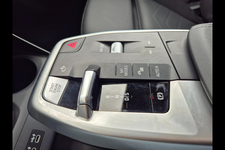 BMW 2 Serie Active Tourer M Sport ACC Line Assist CarPlay Trekhaak Cam H&K Sparkling copper grey Fabriek garantie 2026