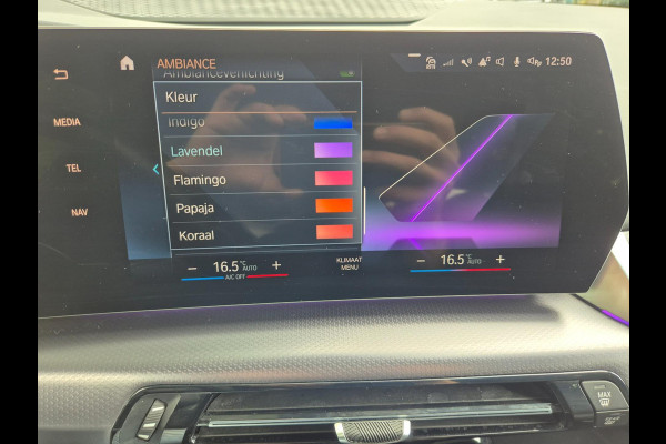 BMW 2 Serie Active Tourer M Sport ACC Line Assist CarPlay Trekhaak Cam H&K Sparkling copper grey Fabriek garantie 2026