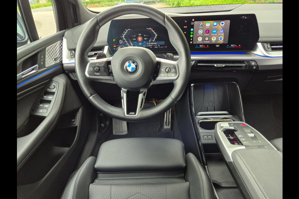 BMW 2 Serie Active Tourer M Sport ACC Line Assist CarPlay Trekhaak Cam H&K Sparkling copper grey Fabriek garantie 2026