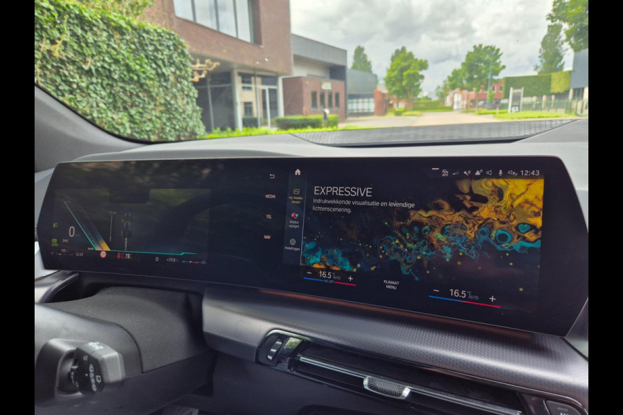 BMW 2 Serie Active Tourer M Sport ACC Line Assist CarPlay Trekhaak Cam H&K Sparkling copper grey Fabriek garantie 2026