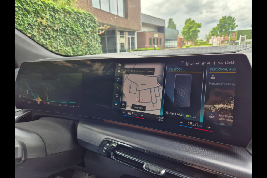 BMW 2 Serie Active Tourer M Sport ACC Line Assist CarPlay Trekhaak Cam H&K Sparkling copper grey Fabriek garantie 2026