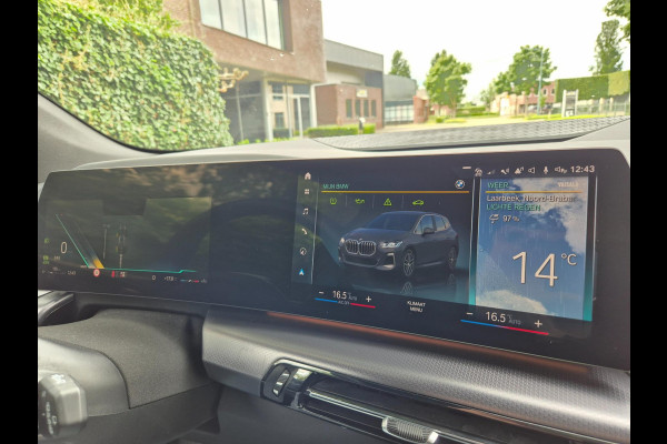 BMW 2 Serie Active Tourer M Sport ACC Line Assist CarPlay Trekhaak Cam H&K Sparkling copper grey Fabriek garantie 2026