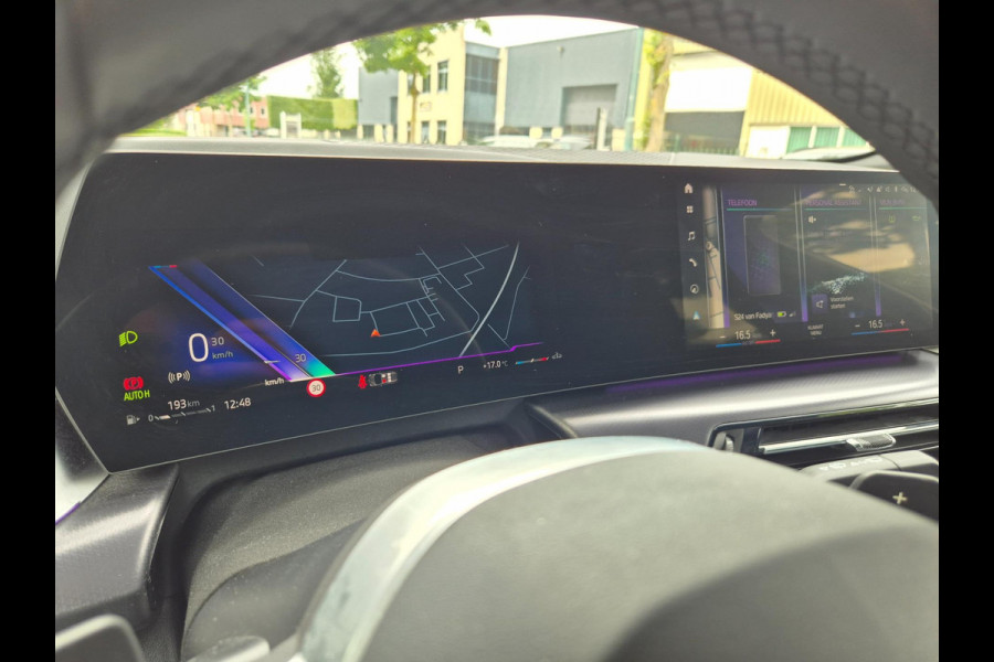 BMW 2 Serie Active Tourer M Sport ACC Line Assist CarPlay Trekhaak Cam H&K Sparkling copper grey Fabriek garantie 2026