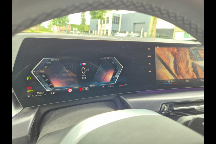 BMW 2 Serie Active Tourer M Sport ACC Line Assist CarPlay Trekhaak Cam H&K Sparkling copper grey Fabriek garantie 2026