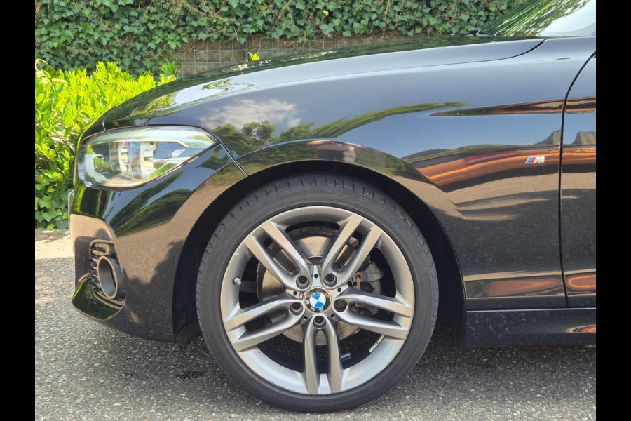 BMW 1-serie 120i High Executive M Pakket Coupe Apple CarPlay Harman & Kardon LED NAP NL