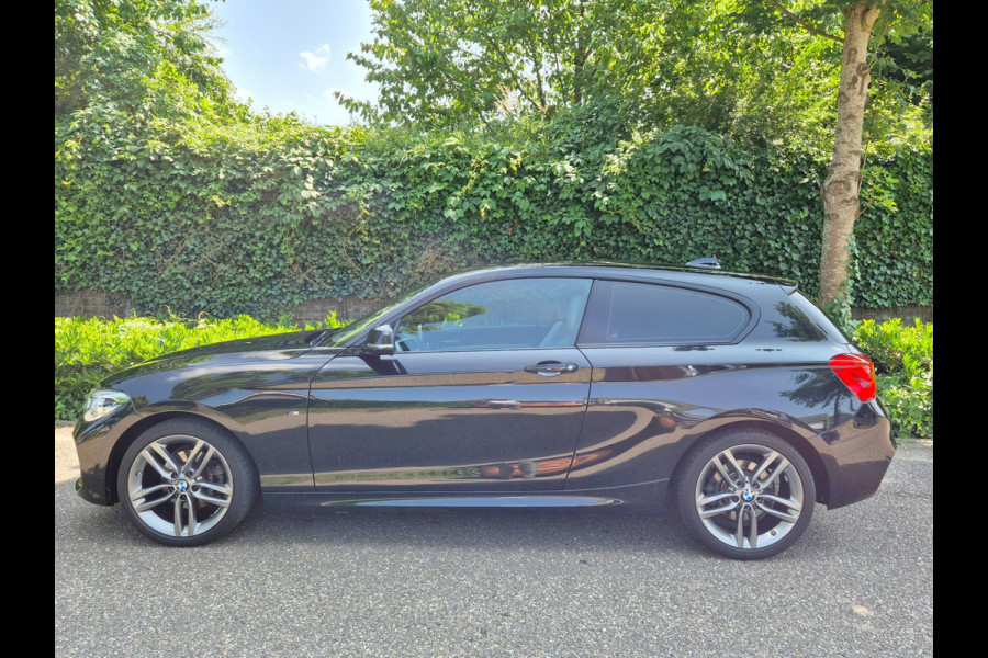 BMW 1-serie 120i High Executive M Pakket Coupe Apple CarPlay Harman & Kardon LED NAP NL