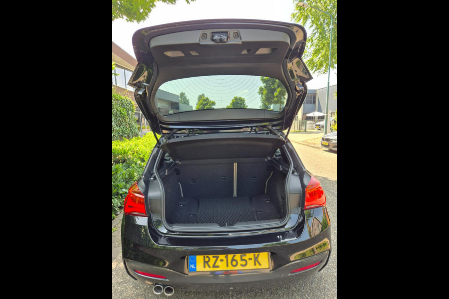 BMW 1-serie 120i High Executive M Pakket Coupe Apple CarPlay Harman & Kardon LED NAP NL